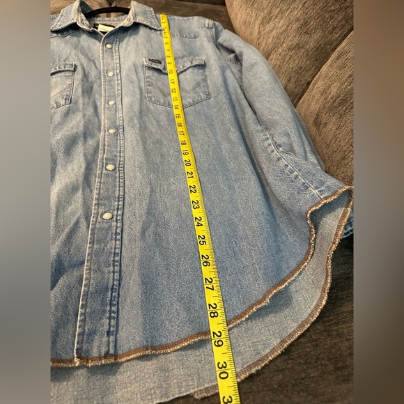 Vintage Wrangler Pearl Snap Blue Denim Shirt XL 90’s Western Jean Long Tail - Picture 9 of 9